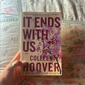 'It Ends With Us' Book